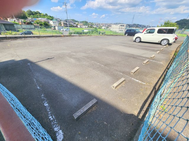 シティホームズ生駒台の駐車場