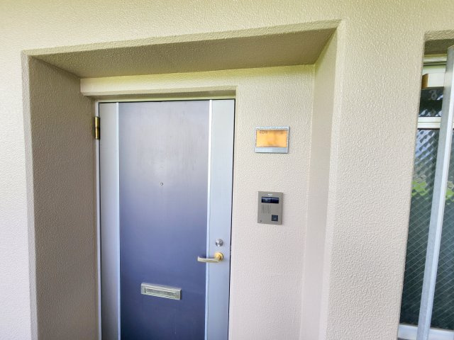 シティホームズ生駒台の玄関