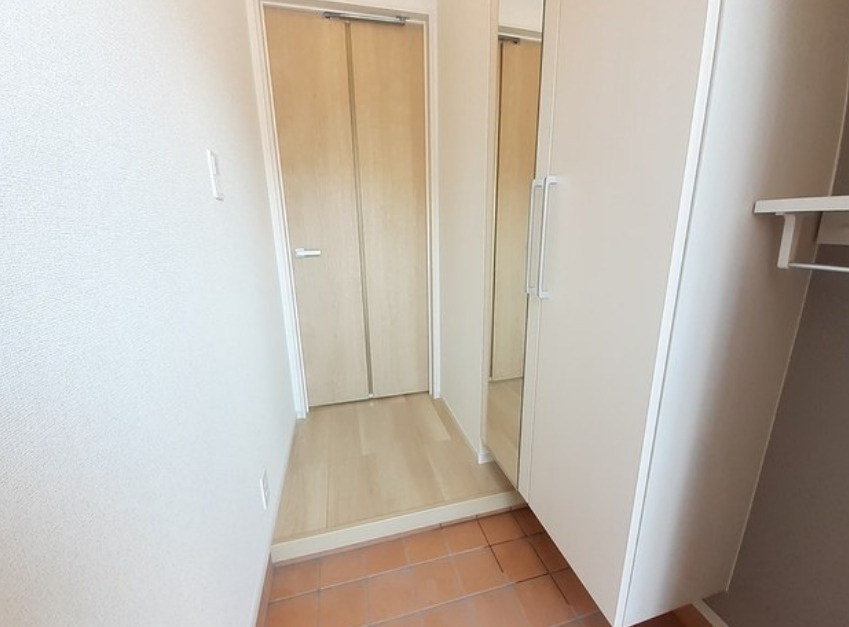 エスパス　ウルーＣの玄関