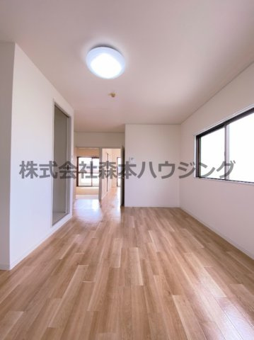 【居間・リビング】 | 　メゾン深野 | 使いやすい居間です