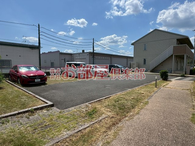 フェアプラッツ　B棟の駐車場|駐車スペースもあります