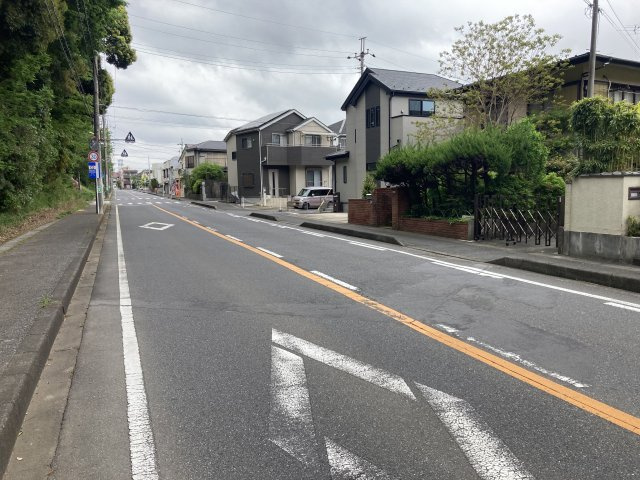 我孫子市湖北台2丁目　売土地の前面道路含む現地写真