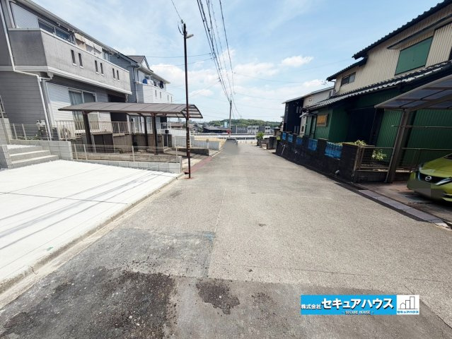 【完成しました！】東海市加木屋町唐畑　全1棟の前面道路含む現地写真|事前予約にて現地ご見学いただけます！お気軽にお問い合わせください♪
■株式会社　セキュアハウス■
住宅ローンに強く、知識、経験豊富なスタッフ在籍
お客様に寄り添い、ご成約後もサポート致します。