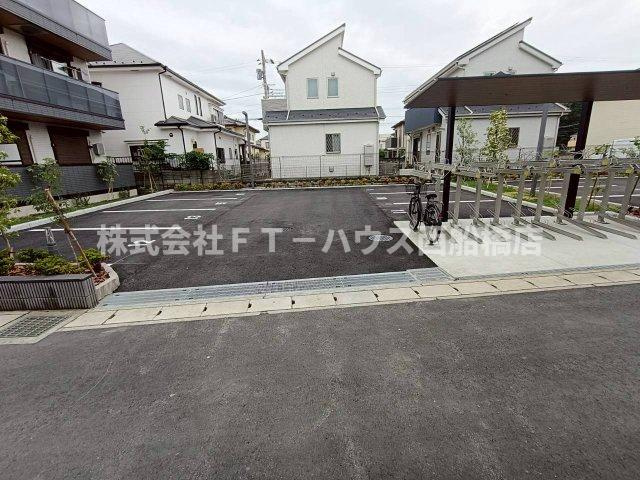 レジデンスヒルトップX XI　Xの駐車場