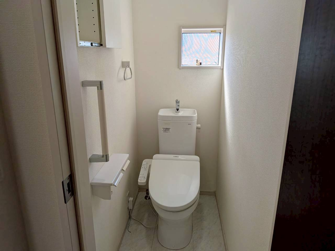我孫子市湖北台１０丁目　中古戸建てのトイレ