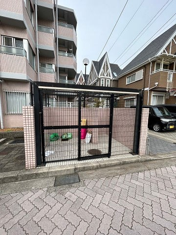 コスモ塚口南Ⅰの駐車場|駐車場があります