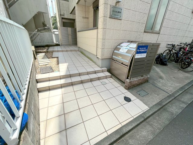 ミッシェル高円寺のエントランス|★アプローチ★