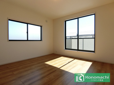 【洋室】 | Livele Garden.S　加須市三俣1丁目　3号棟 | 同社施工物件写真。※建具やフローリング、その他仕様が異なる場合がございます。