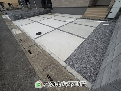 【駐車場】 | Livele Garden.S　加須市三俣1丁目　 | お車を横並びに駐車可能です☆