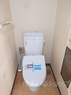 タカセコーポ　Ｃ棟のトイレ|シャワートイレ新品（写真は交換後）
