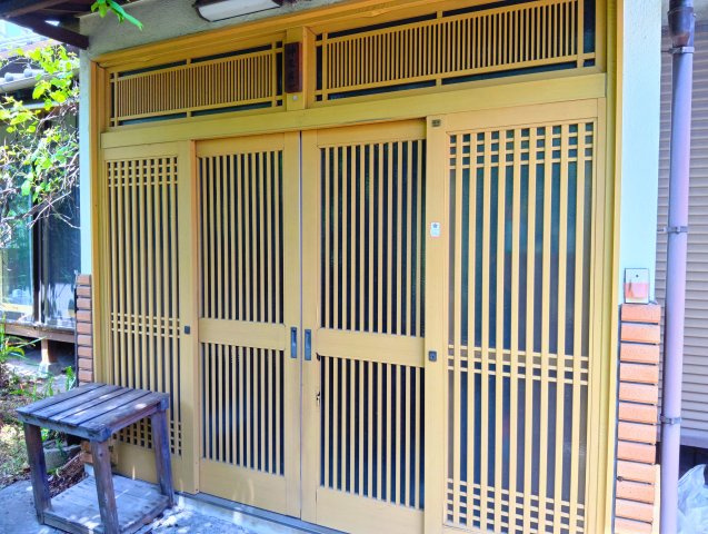 売中古戸建　富士市比奈の玄関|岳南鉄道比奈駅まで徒歩約7分です。
毎日の通勤通学も安心ですね。