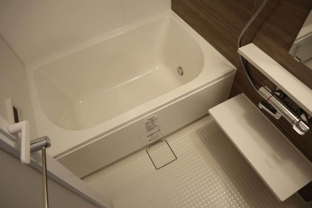 ラヴィベール妙典の浴室