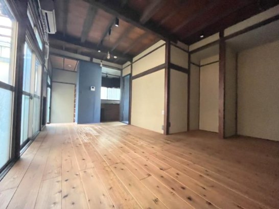 幸町一丁目戸建の居間・リビング