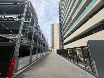 【駐車場】 | ワコーレ西田辺リーブス | 敷地内の駐車場です。最新の空き状況はご確認ください♪
