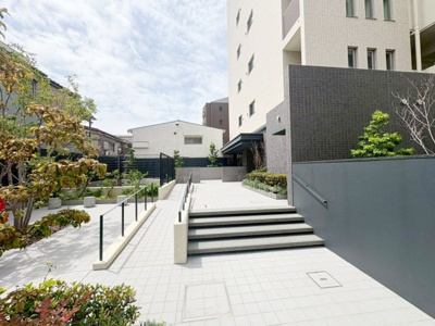 【その他】 | ワコーレ西田辺リーブス | 周辺にはスーパーや薬局など、商業施設がそろっていますよ！とても住みやすい環境です