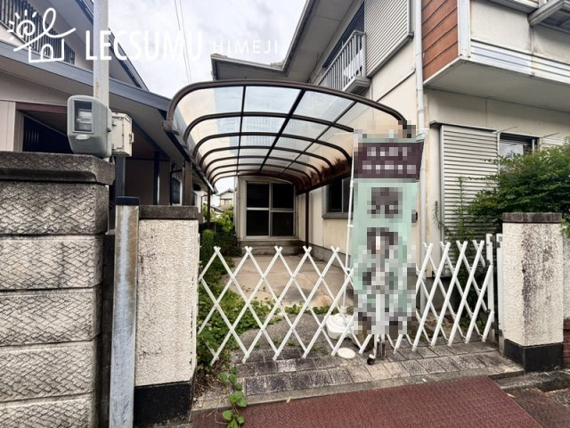 姫路市勝原区丁/中古戸建の駐車場