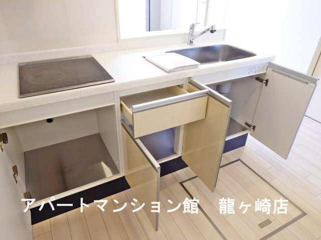 グランスタ　エイアールの収納