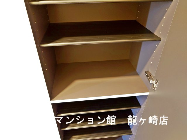 グランスタ　エイアールの収納