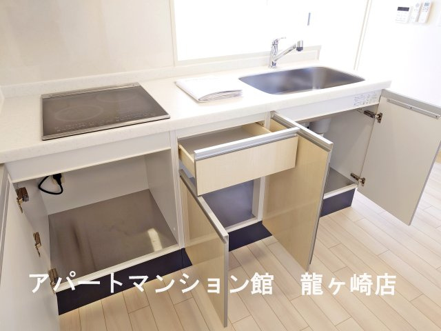グランスタ　エイアールの収納