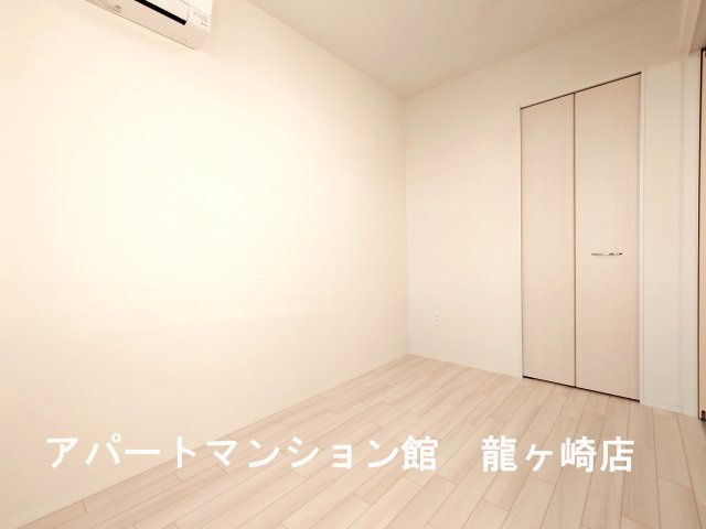 グランスタ　エイアールの寝室