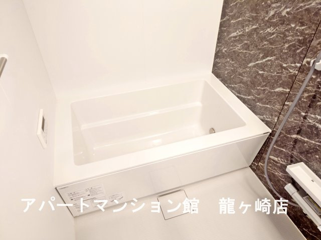 グランスタ　エイアールの浴室