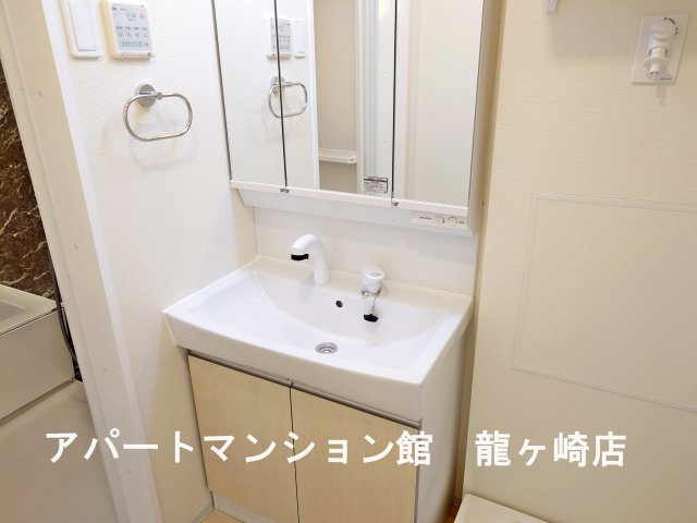 グランスタ　エイアールの独立洗面台