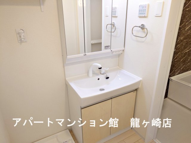 グランスタ　エイアールの独立洗面台