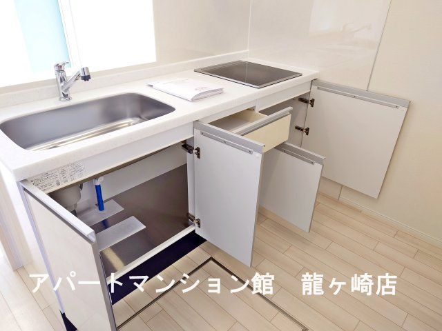 グランスタ　エイアールの収納