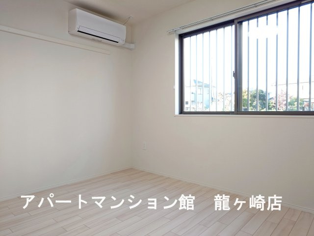 グランスタ　エイアールの寝室