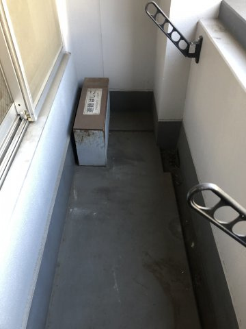川崎市多摩区西生田３丁目の賃貸マンションのバルコニー