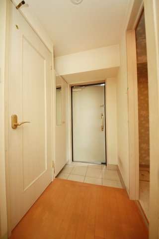 エスポワール渡内の玄関