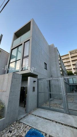スクエアコート早稲田のエントランス
