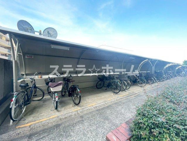 公社山田西第2次団地A8棟の駐輪場|駐輪場もございます