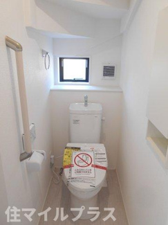 【トイレ】 | 郡山市安積町長久保3丁目新築一戸建て4棟 | 清潔感のあるトイレです