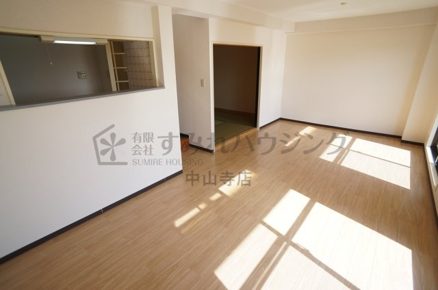 マンショングレースの居間・リビング|参考、同建物・同間取りの号室
