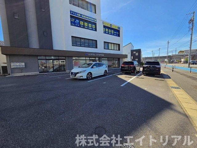 岡田ビルの駐車場