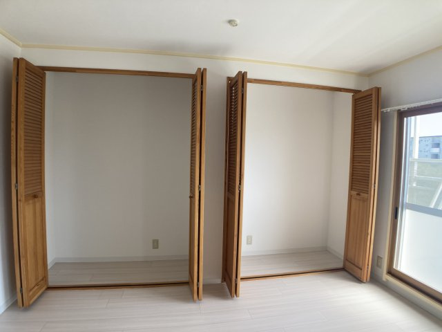 ひよどり台団地（3）21号棟の収納|各部屋に収納完備
