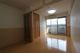 【洋室】 | ヴィラマール新寺 | お部屋写真は参考です