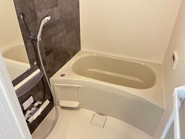 サンライズ　早川の浴室