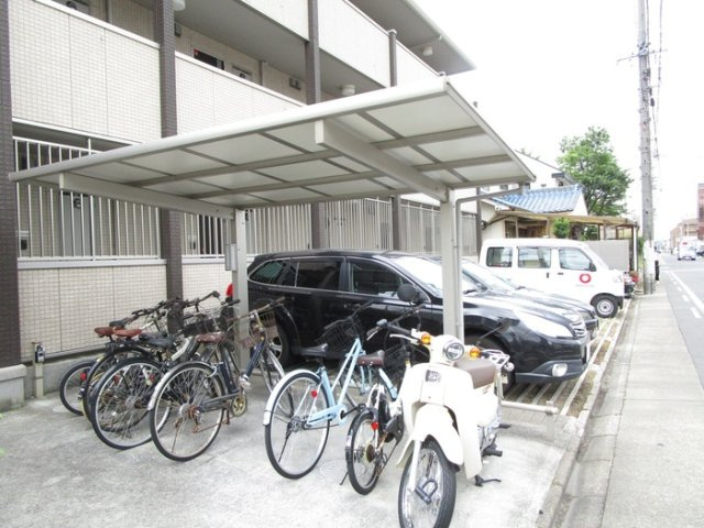 Ｄ－ｒｏｏｍ岩塚