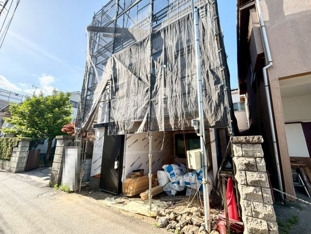 【TOKYO BASE】大田区羽田2丁目　新築戸建の外観|2026.05.11撮影

現地ご見学希望・資料請求などお気軽にお問い合わせ下さい！
03-5990-5201