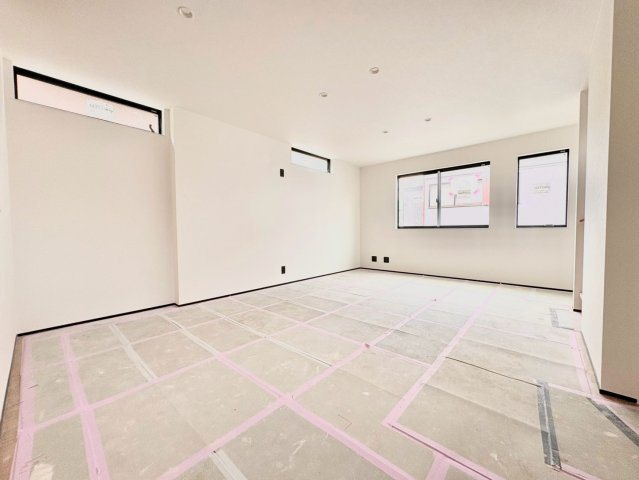 【TOKYO BASE】大田区羽田2丁目　新築戸建の居間・リビング|2026.07.06撮影

現地ご見学希望・資料請求などお気軽にお問い合わせ下さい！
03-5990-5201