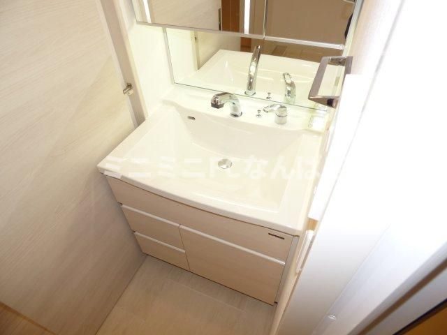 大阪市西区北堀江１丁目の賃貸マンションの洗面所
