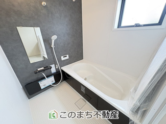 【浴室】 | Livele Garden.S　加須市三俣1丁目　 | お風呂は足を伸ばしてゆったり入浴できる1坪タイプ☆