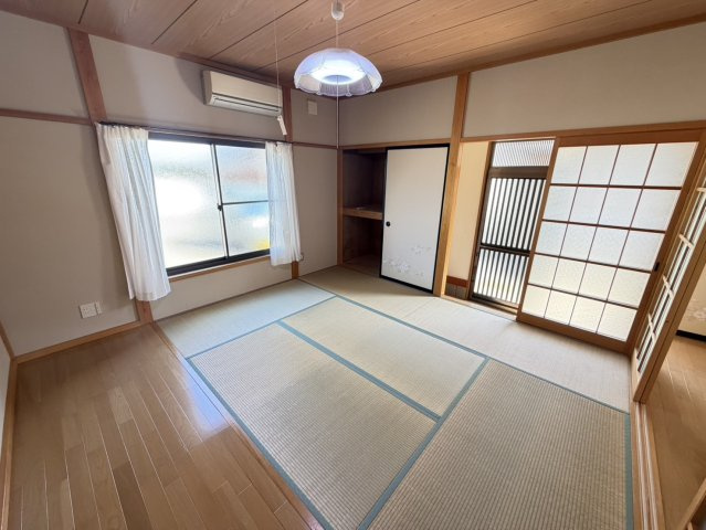 伊賀屋敷戸建の和室