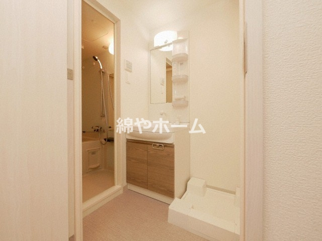 ソルテラス大阪城東の洗面所|使いやすい洗面所です