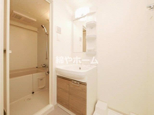 ソルテラス大阪城東の独立洗面台|独立洗面化粧台が付いています