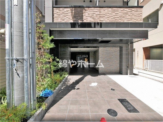 ソルテラス大阪城東のエントランス