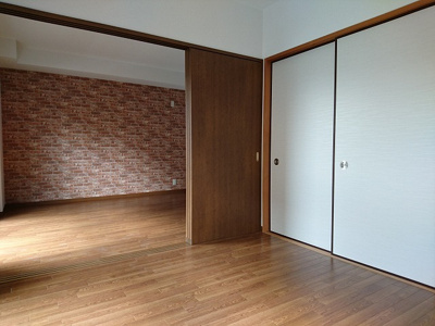 【居間・リビング】 | カーム淀川 | フローリングのお部屋です