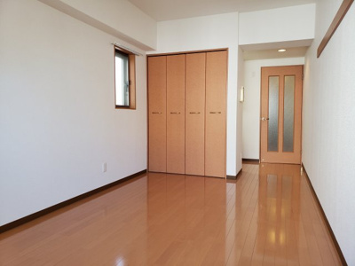 【居間・リビング】 | カレント北川 | 明るい洋室9帖☆神戸市垂水区　カレント北川　賃貸☆
